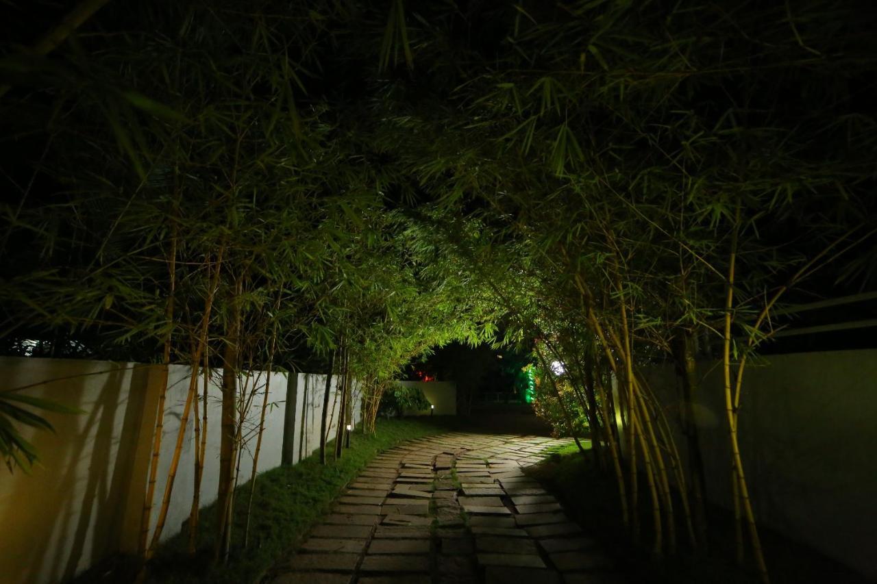 Global Backwater Resort Kollam Eksteriør billede